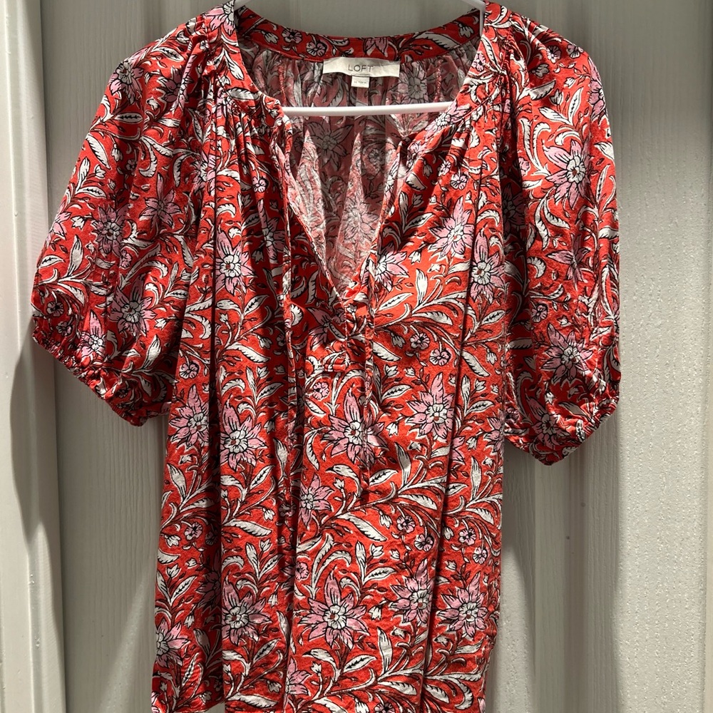 LOFT Red and White Floral Blouse